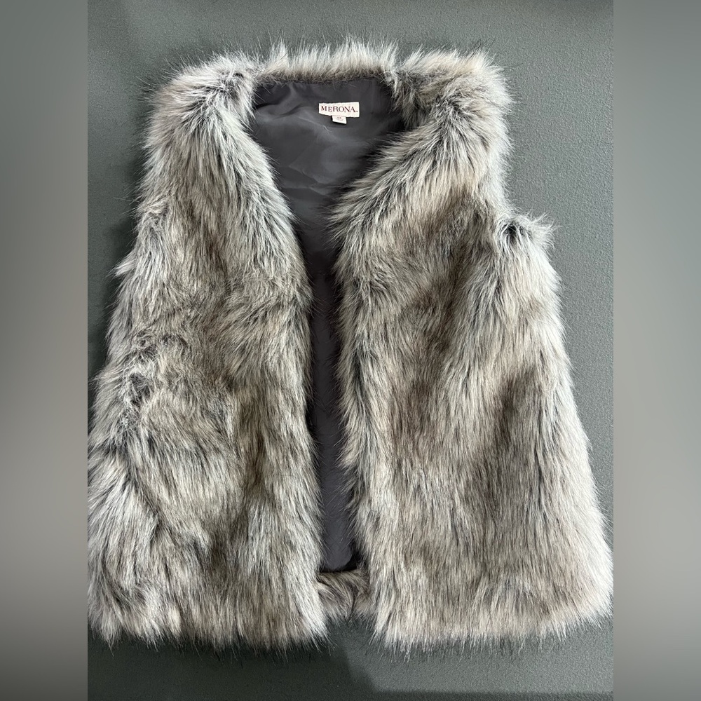 Merona Silver Faux Fur Vest